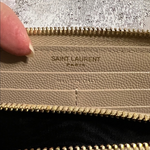 CASSANDRE MATELASSÉ ZIP AROUND WALLET IN GRAIN DE POUDRE LEATHER - Picture 10 of 10